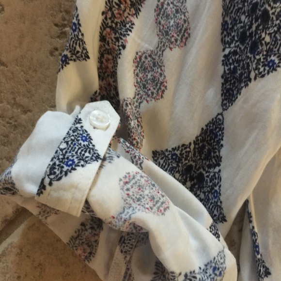 FINAL SALE NWOT Loft Outlet L/S Half Button Up SP - Picture 4 of 5